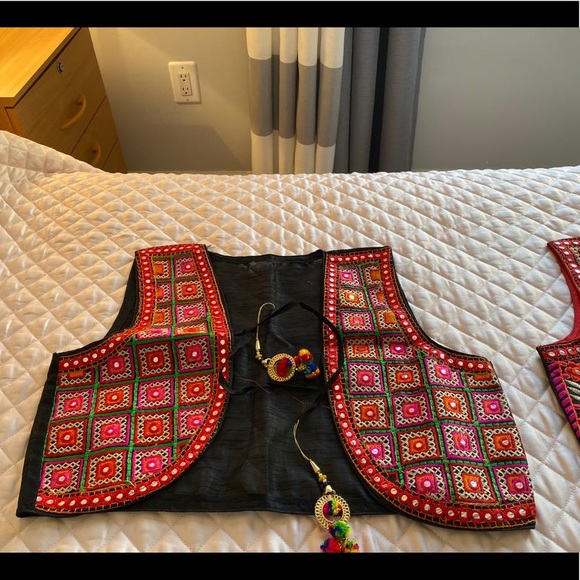 Ethnic/Bohemian Embroidered Jackets - Picture 2 of 6